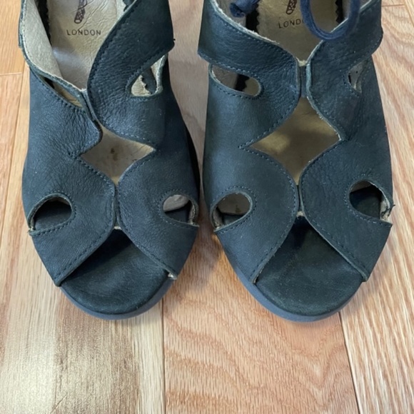 Fly London wedges - Picture 3 of 9